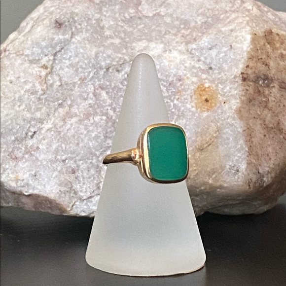 GORGEOUS 9k Gold & Green Agate Victorian Ring 6.5 - Picture 2 of 5